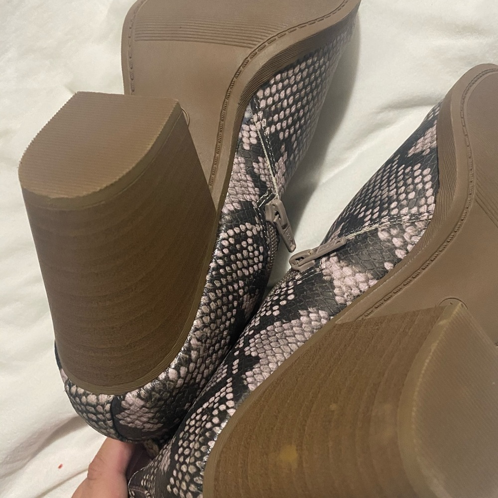 Universal Thread Snakeskin Booties - image 5